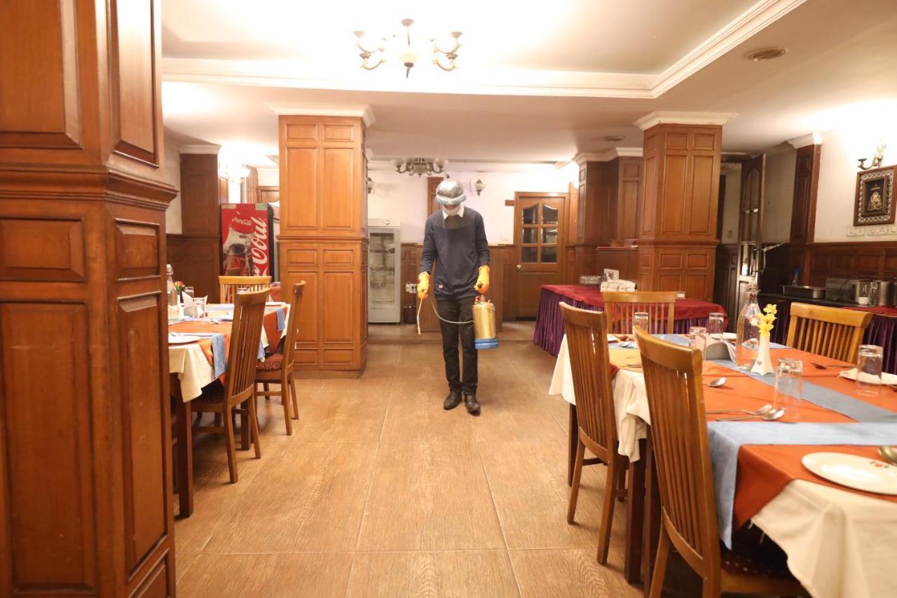Hotel Welbeck Residency Уті Екстер'єр фото