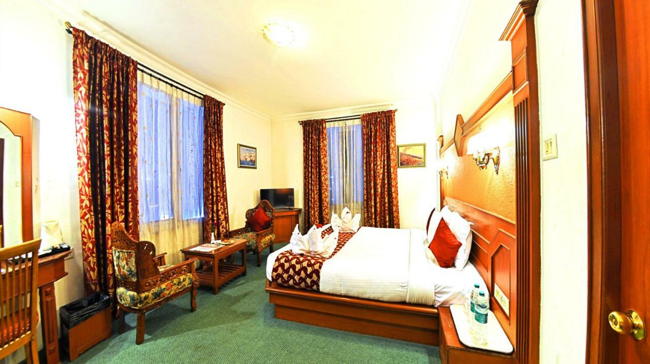 Hotel Welbeck Residency Уті Екстер'єр фото