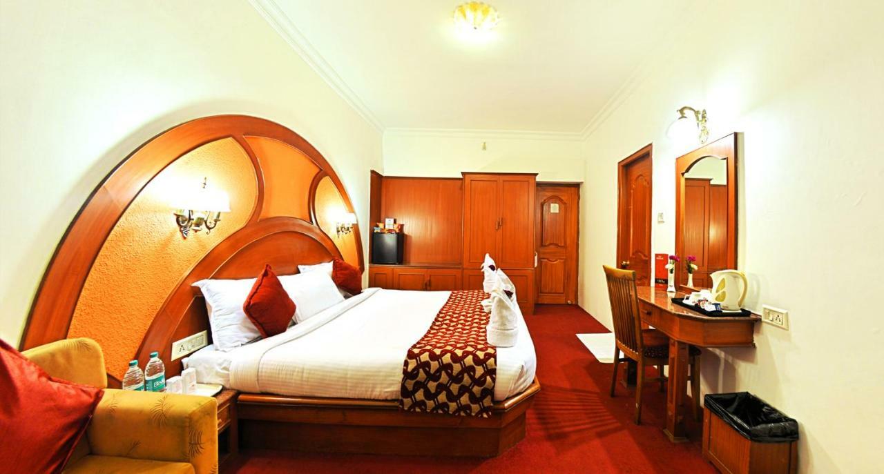 Hotel Welbeck Residency Уті Екстер'єр фото