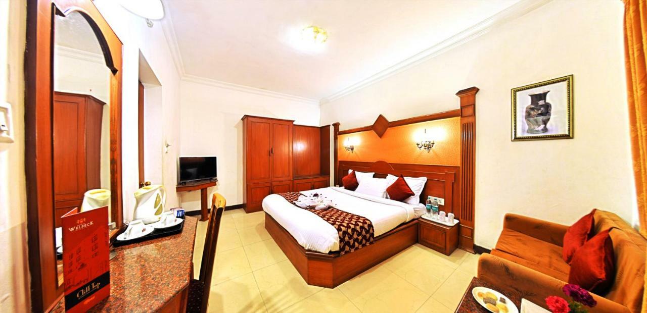 Hotel Welbeck Residency Уті Екстер'єр фото