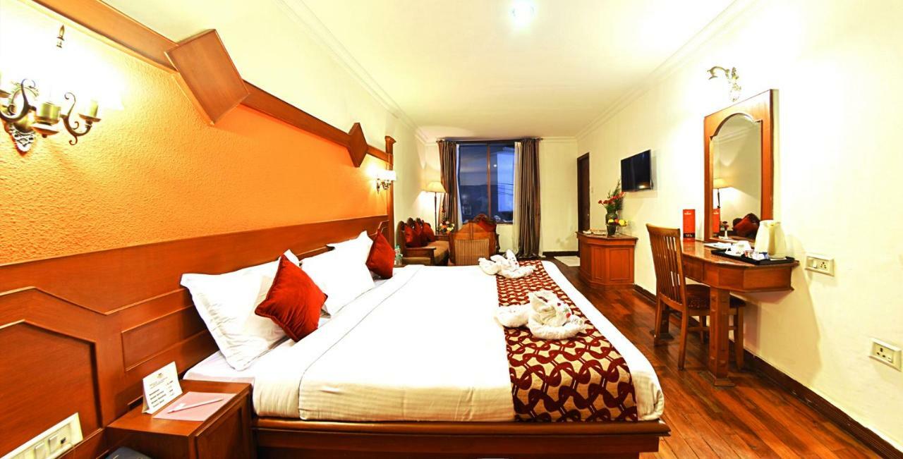 Hotel Welbeck Residency Уті Екстер'єр фото