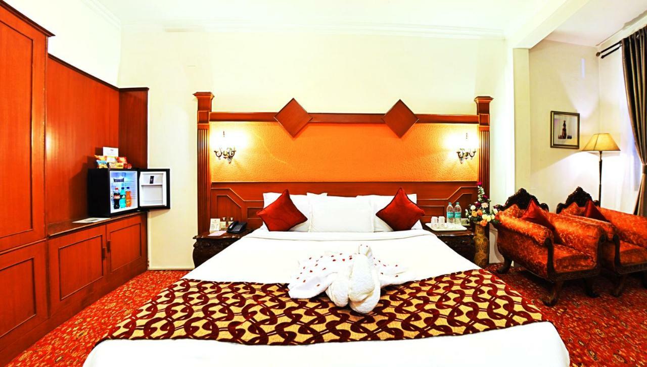 Hotel Welbeck Residency Уті Екстер'єр фото